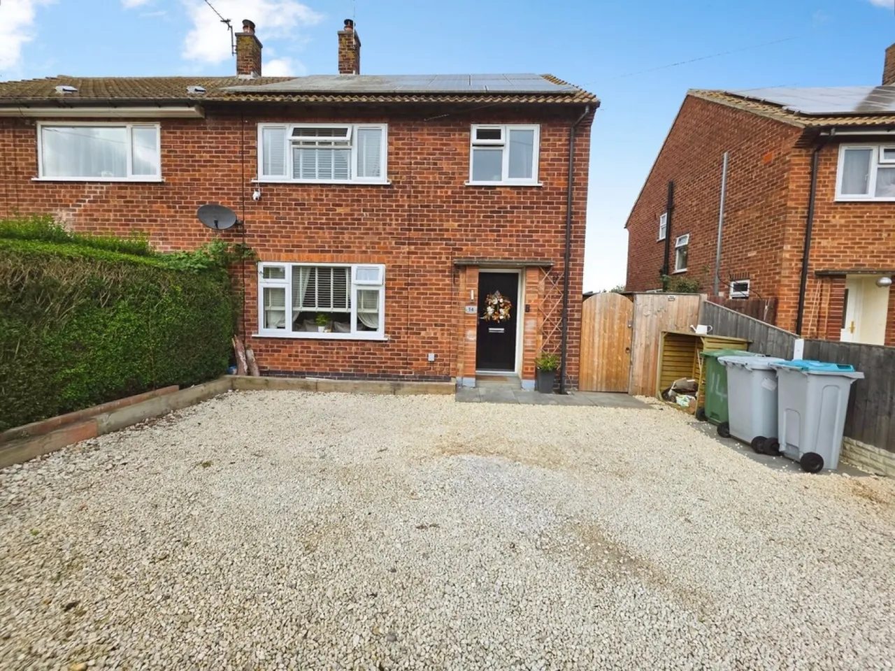 3 bed house for sale, Crow Park Avenue, Sutton on Trent, NG23