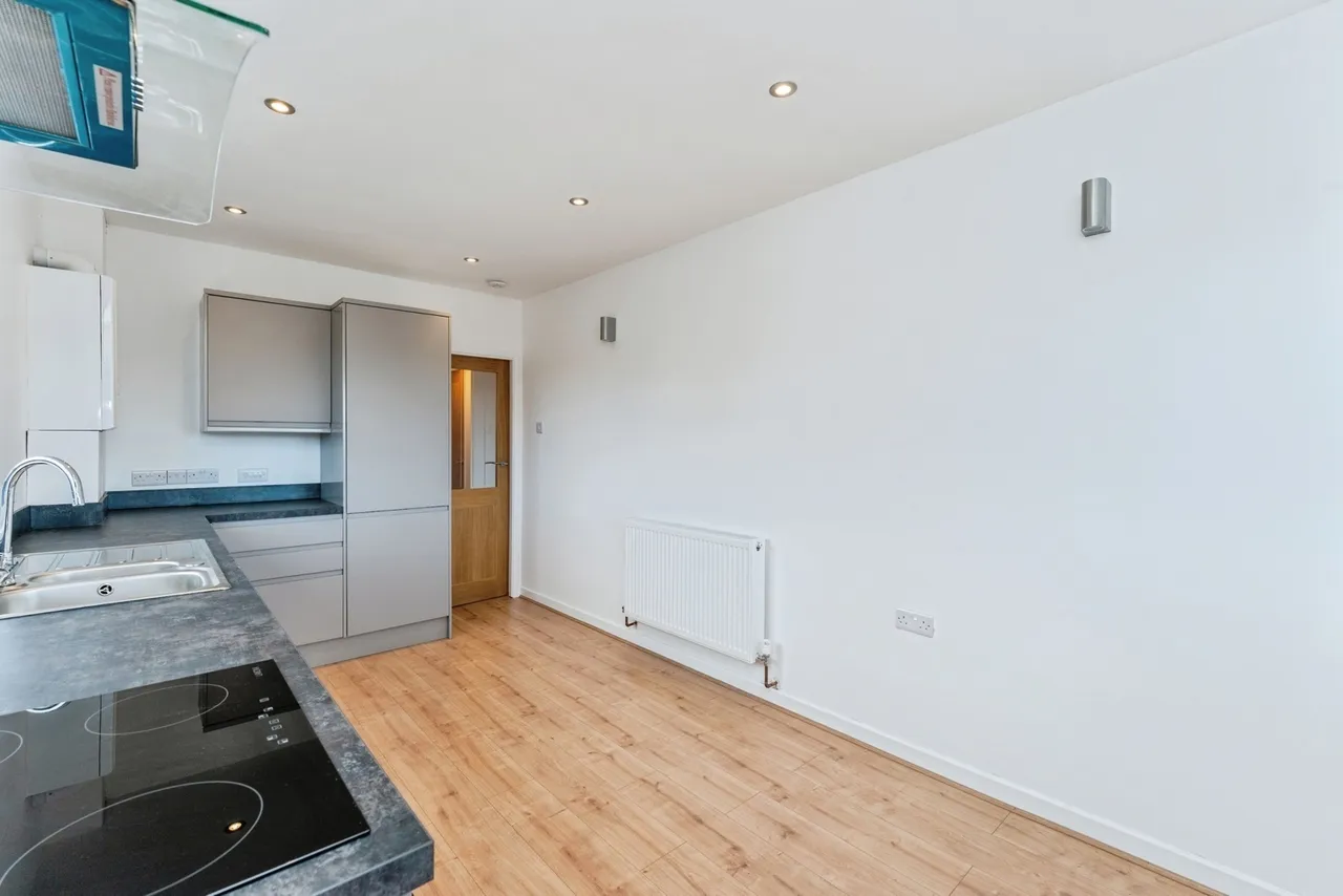 Kerfoot Avenue, Rhuddlan, LL18, photo 6