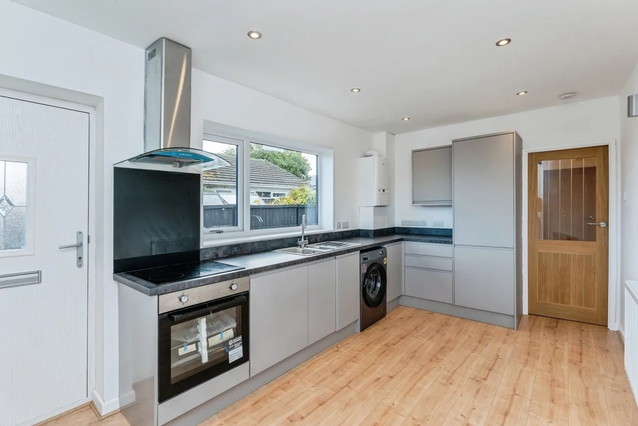 Kerfoot Avenue, Rhuddlan, LL18, photo 2