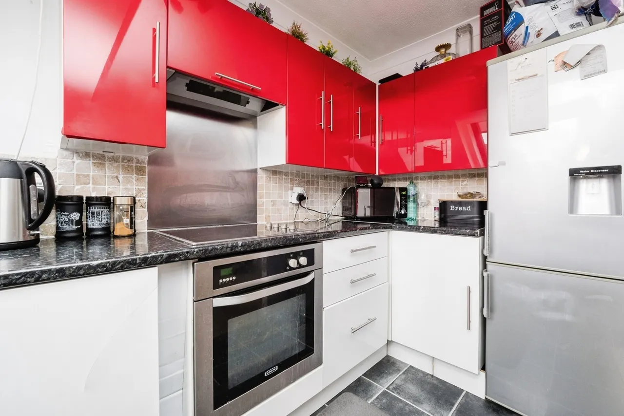 Connaught Road, Ilford, IG1, photo 5