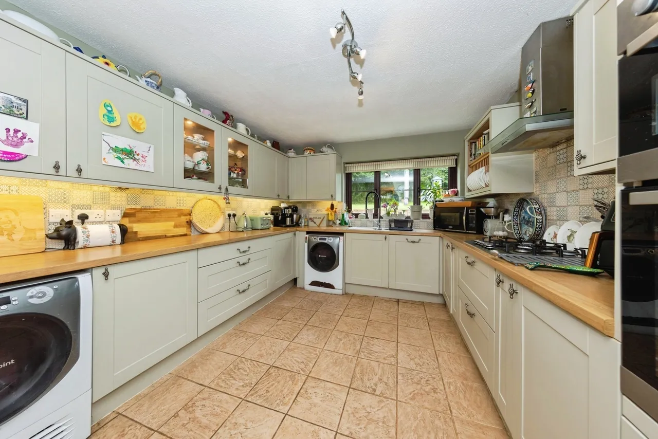 Croesyceiliog, Carmarthen, SA32, photo 4