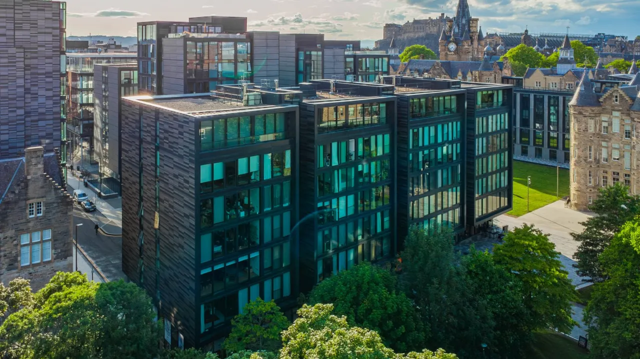2 bed flat for sale, Simpson Loan, Quartermile, EH3