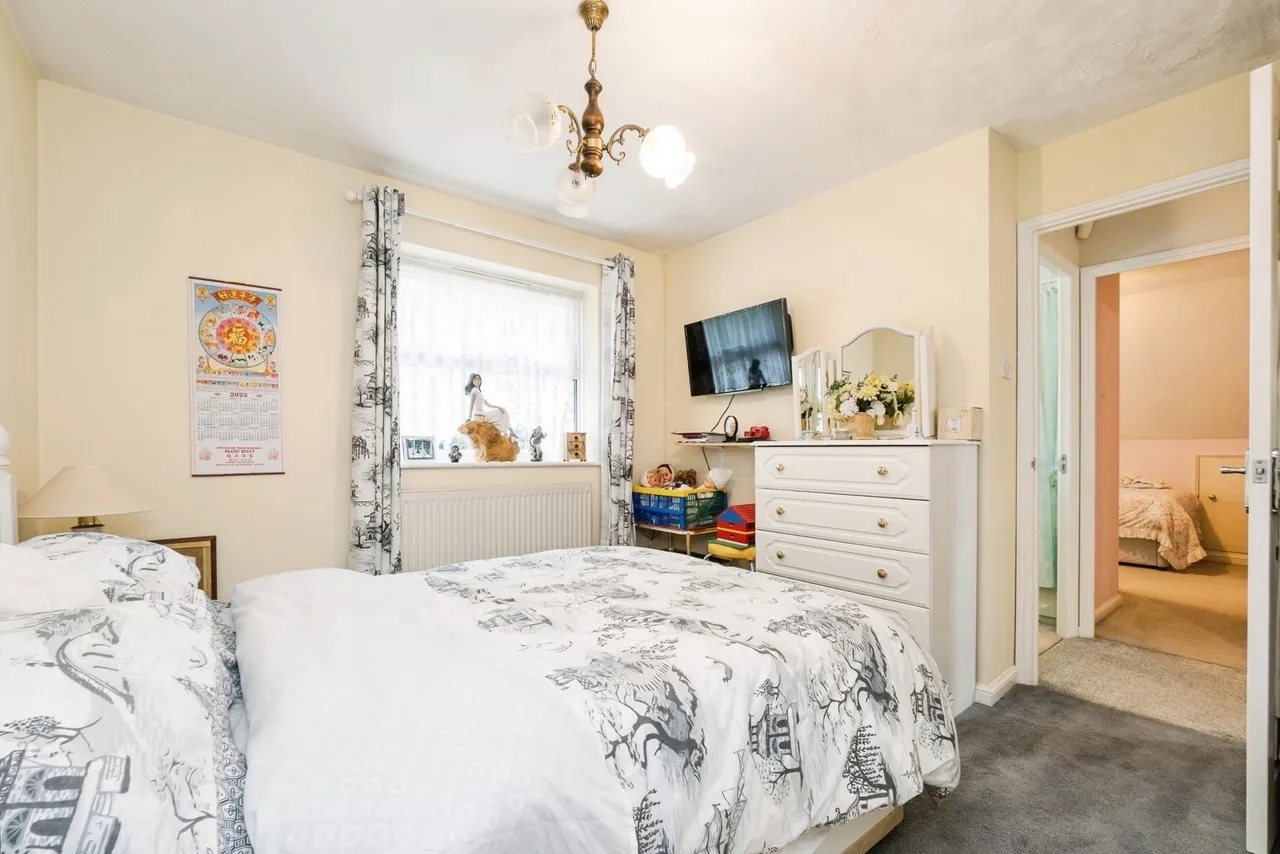 Catherine Close, Loughton, Essex, IG10, photo 15