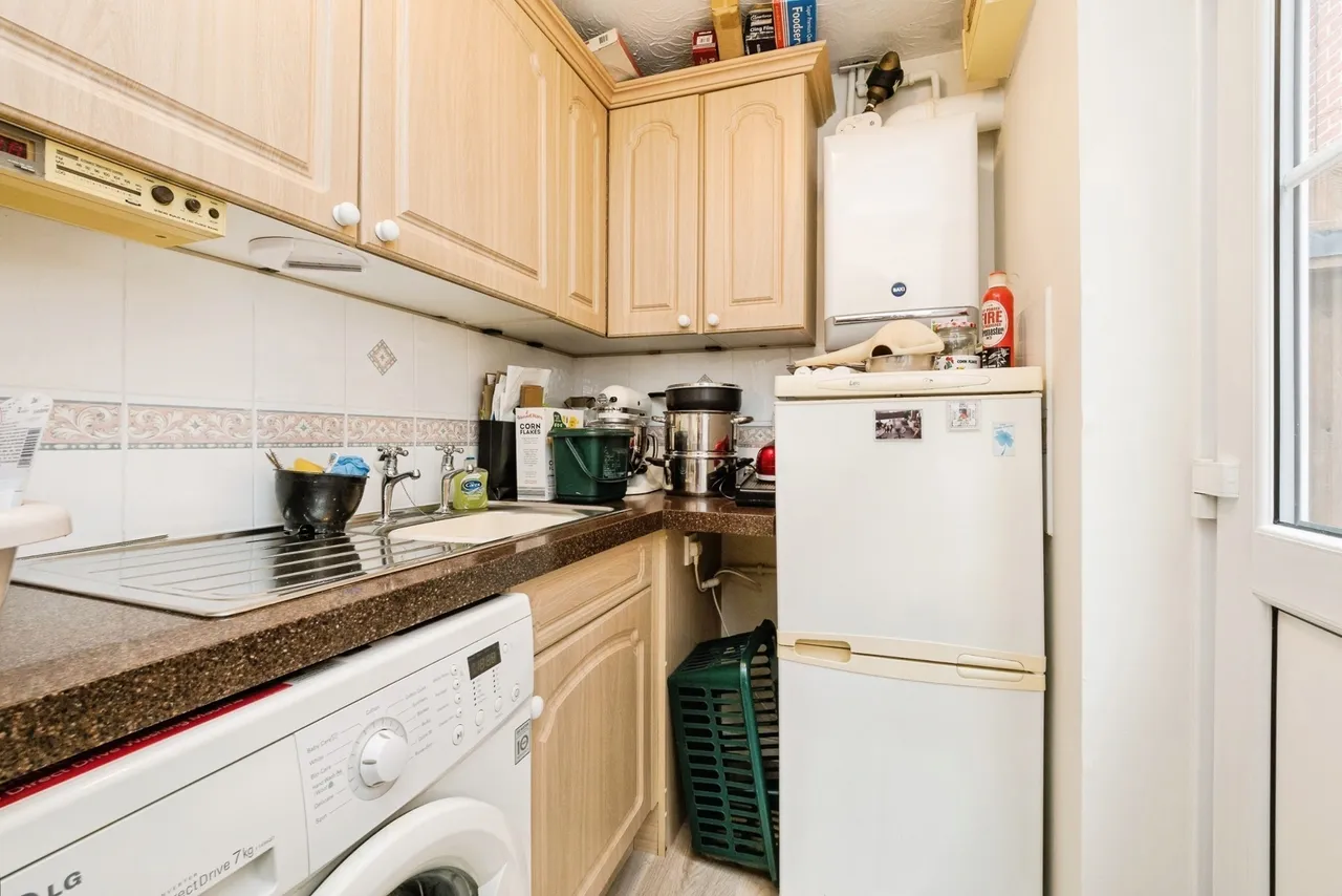 Catherine Close, Loughton, Essex, IG10, photo 9