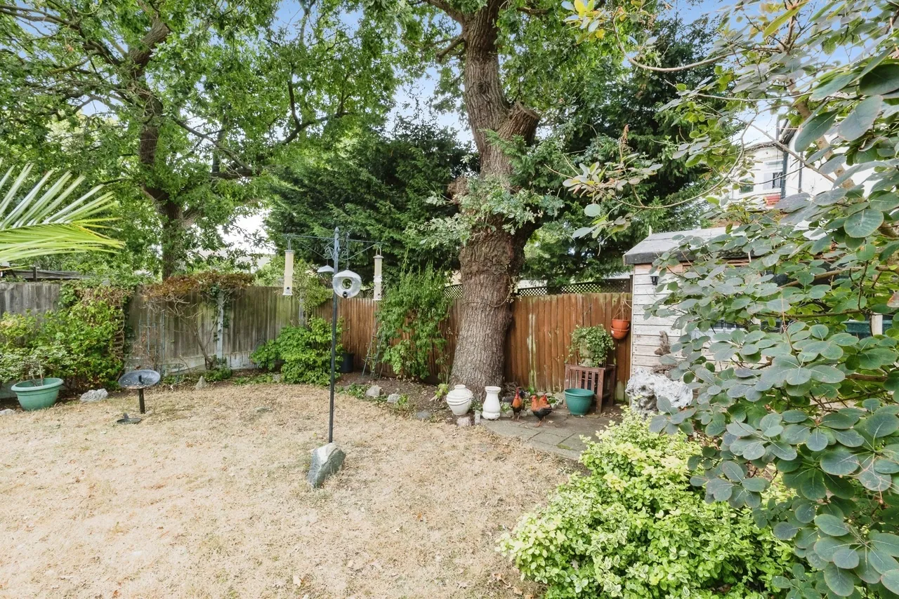 Catherine Close, Loughton, Essex, IG10, photo 4