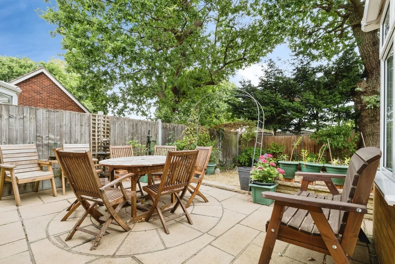 Catherine Close, Loughton, Essex, IG10, photo 5