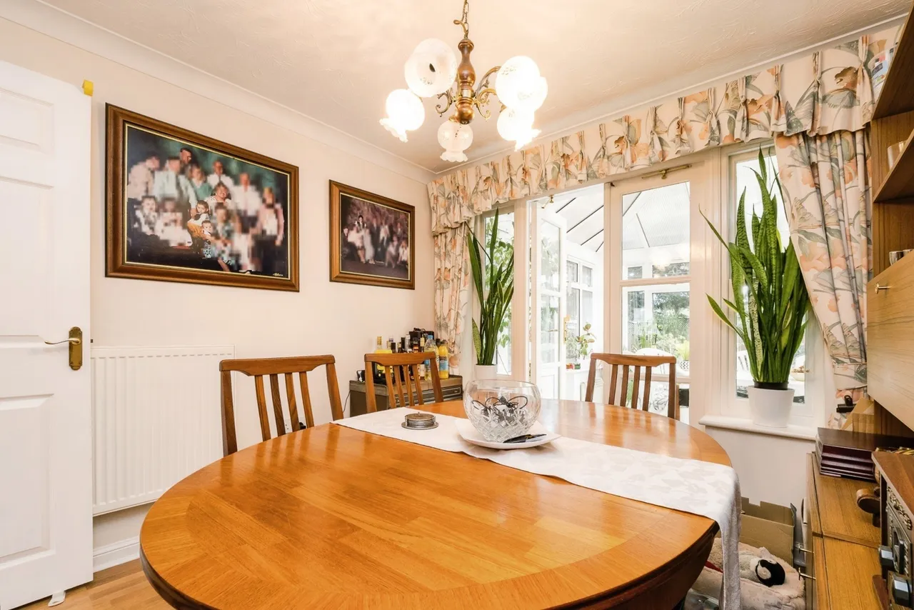 Catherine Close, Loughton, Essex, IG10, photo 6