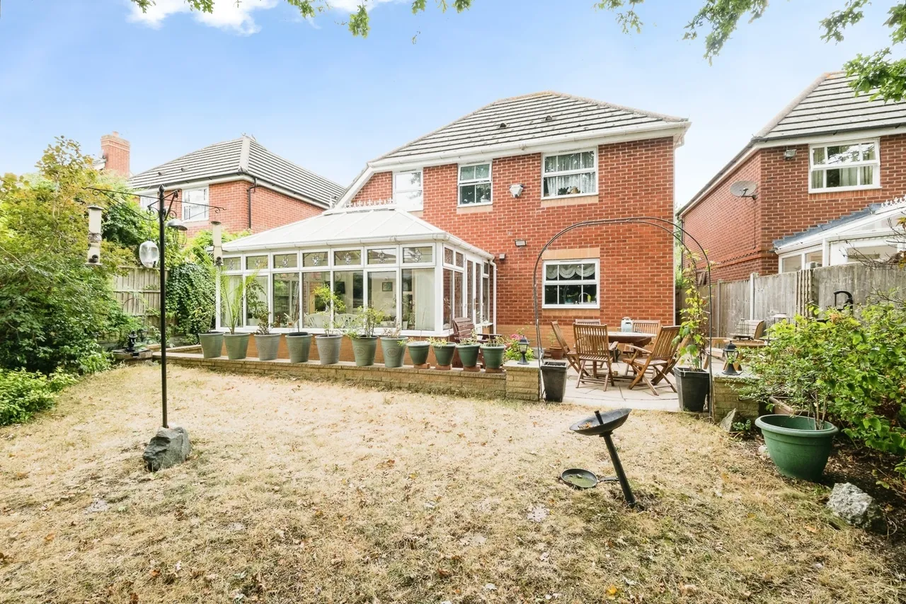Catherine Close, Loughton, Essex, IG10, photo 2