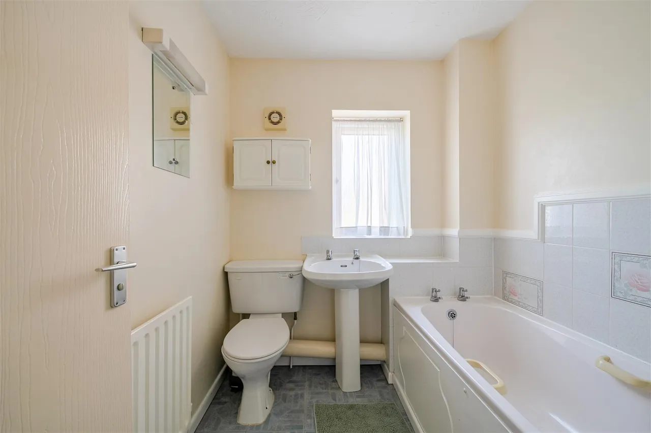 Blackberry Close, Chippenham, SN14, photo 15