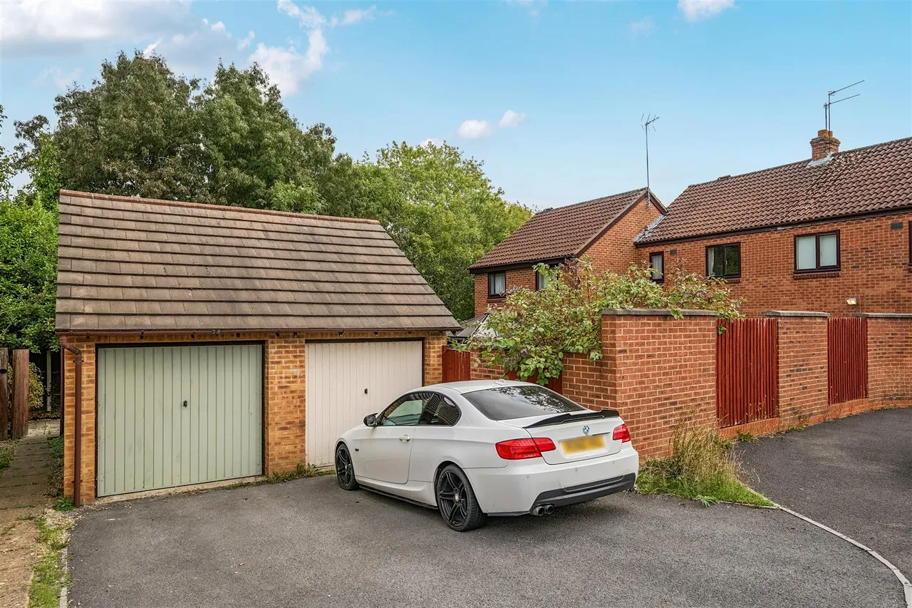 Blackberry Close, Chippenham, SN14, photo 18