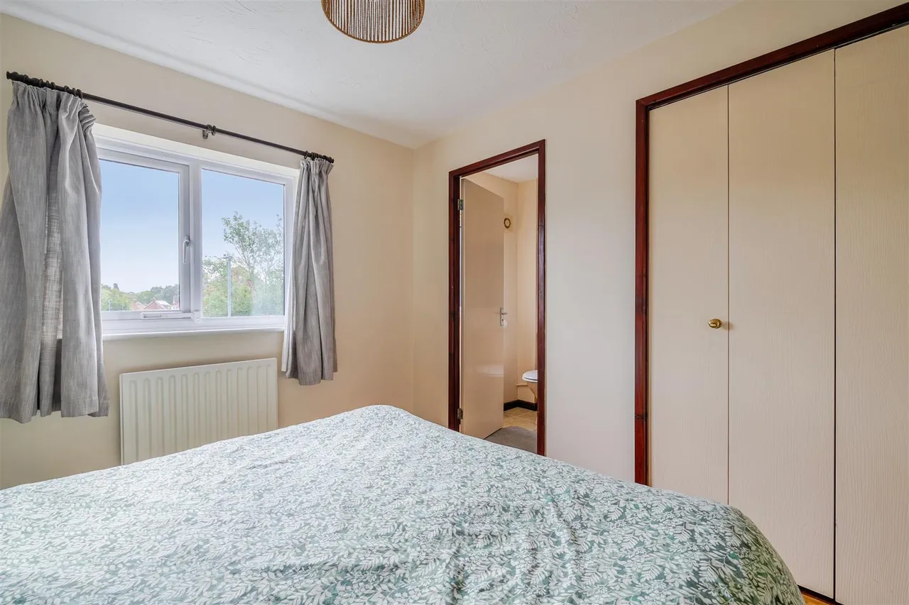 Blackberry Close, Chippenham, SN14, photo 11