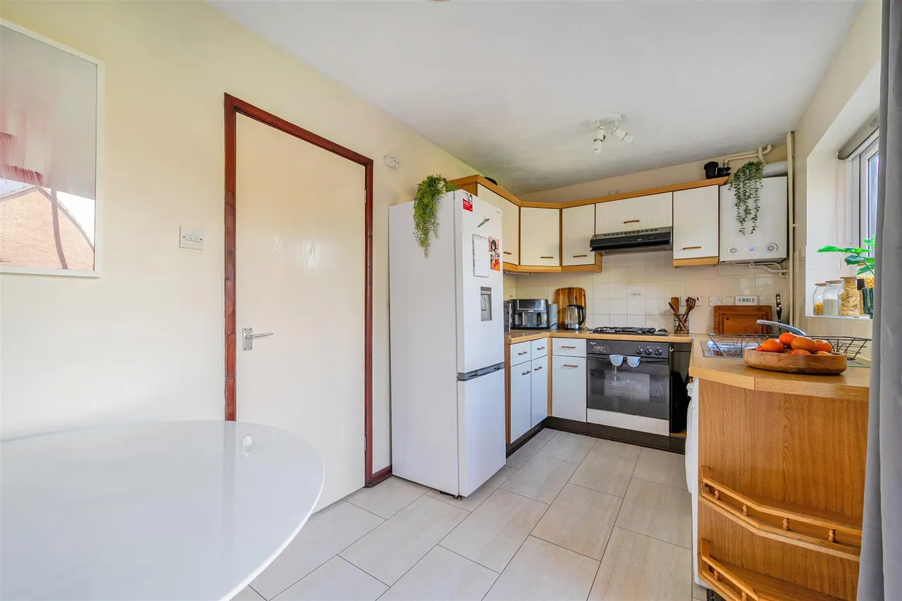 Blackberry Close, Chippenham, SN14, photo 6