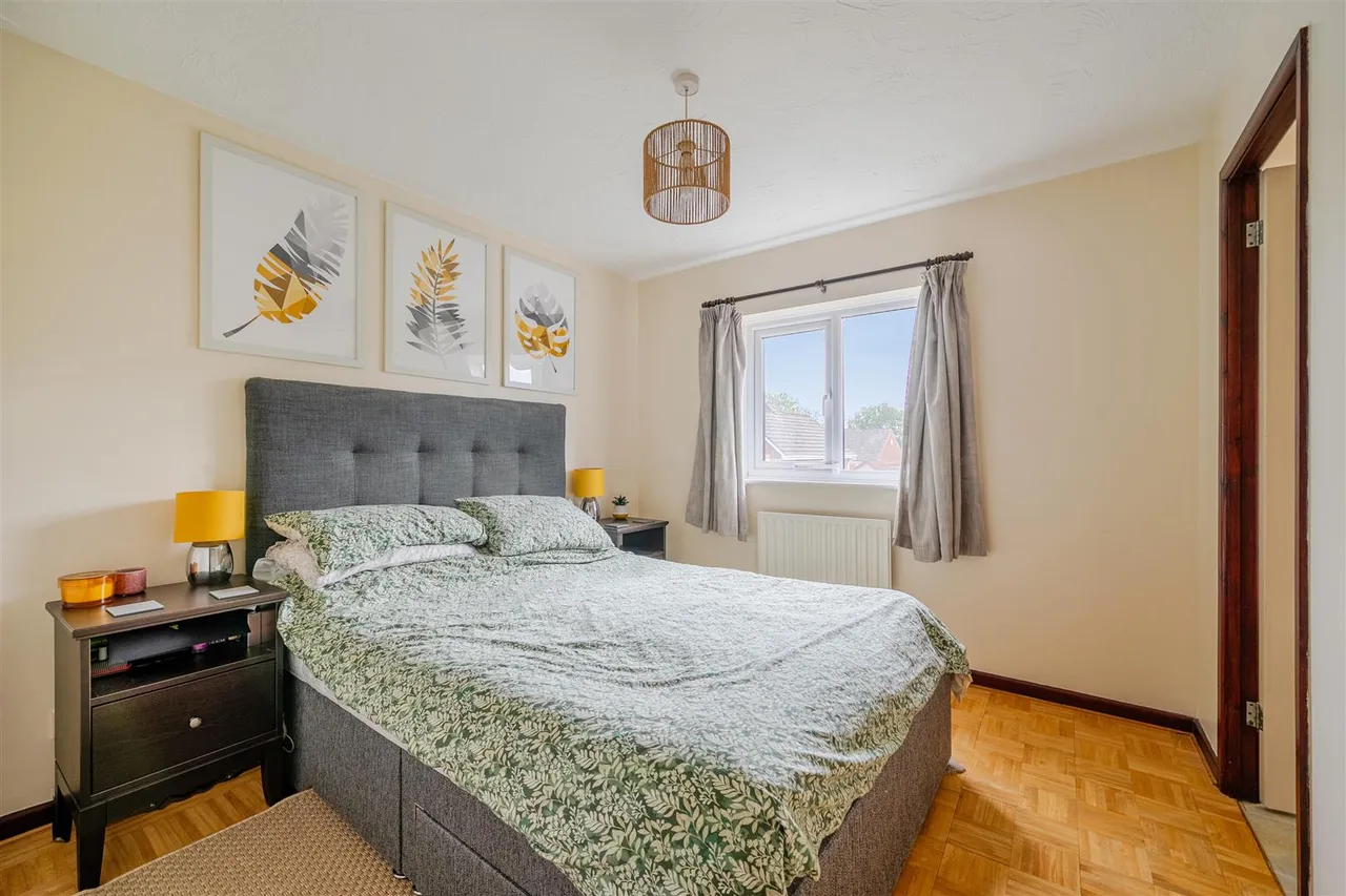 Blackberry Close, Chippenham, SN14, photo 10