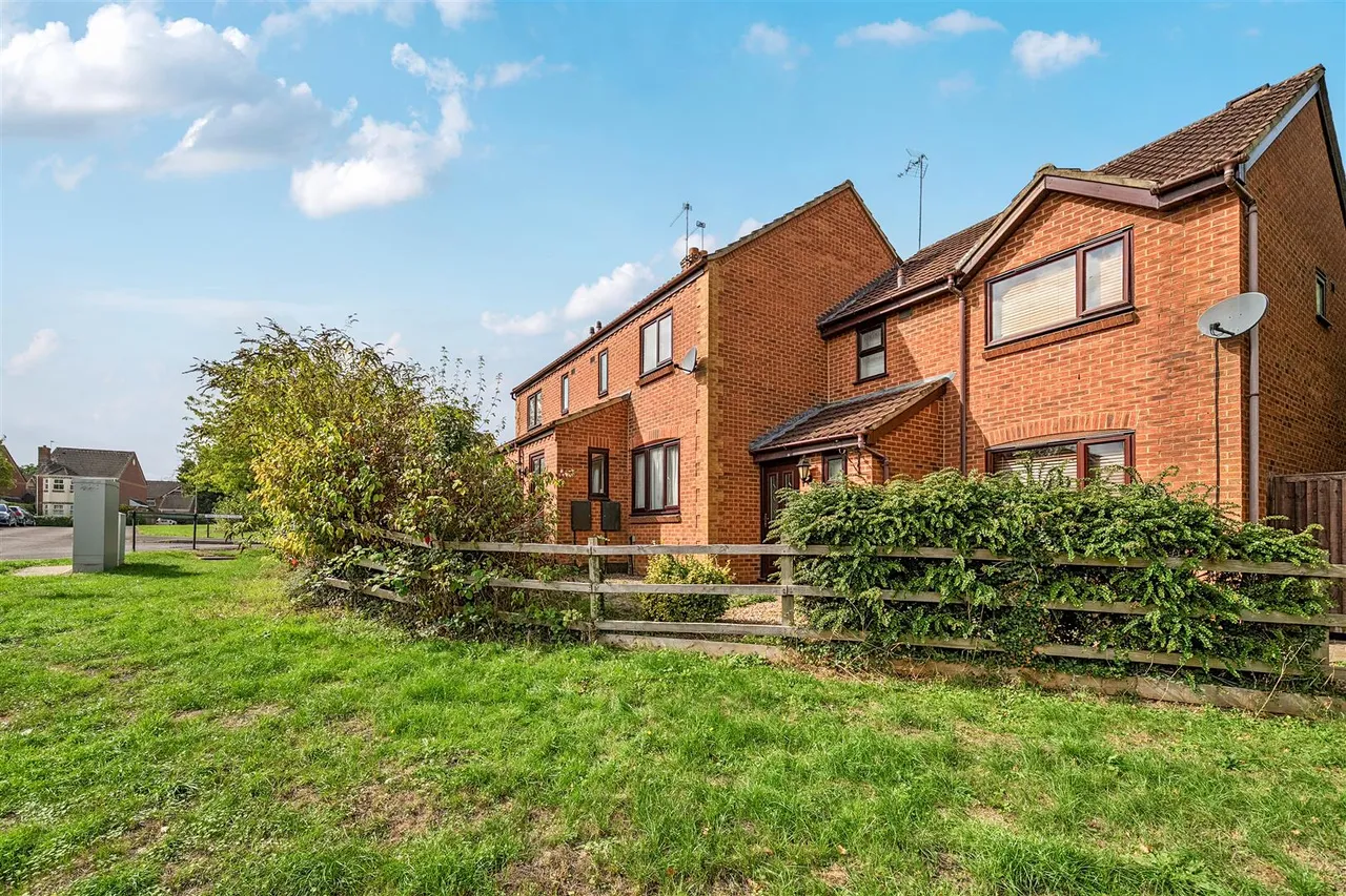 Blackberry Close, Chippenham, SN14, photo 19