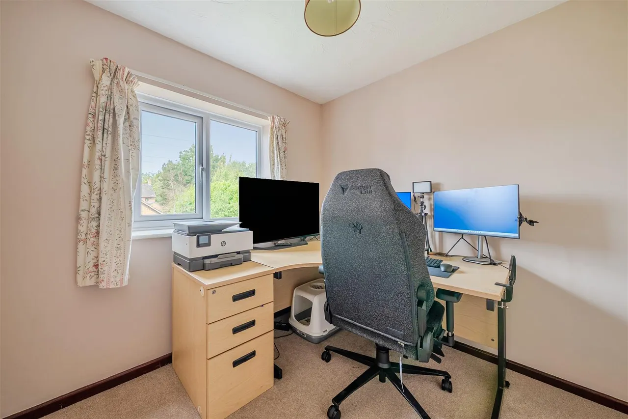 Blackberry Close, Chippenham, SN14, photo 14