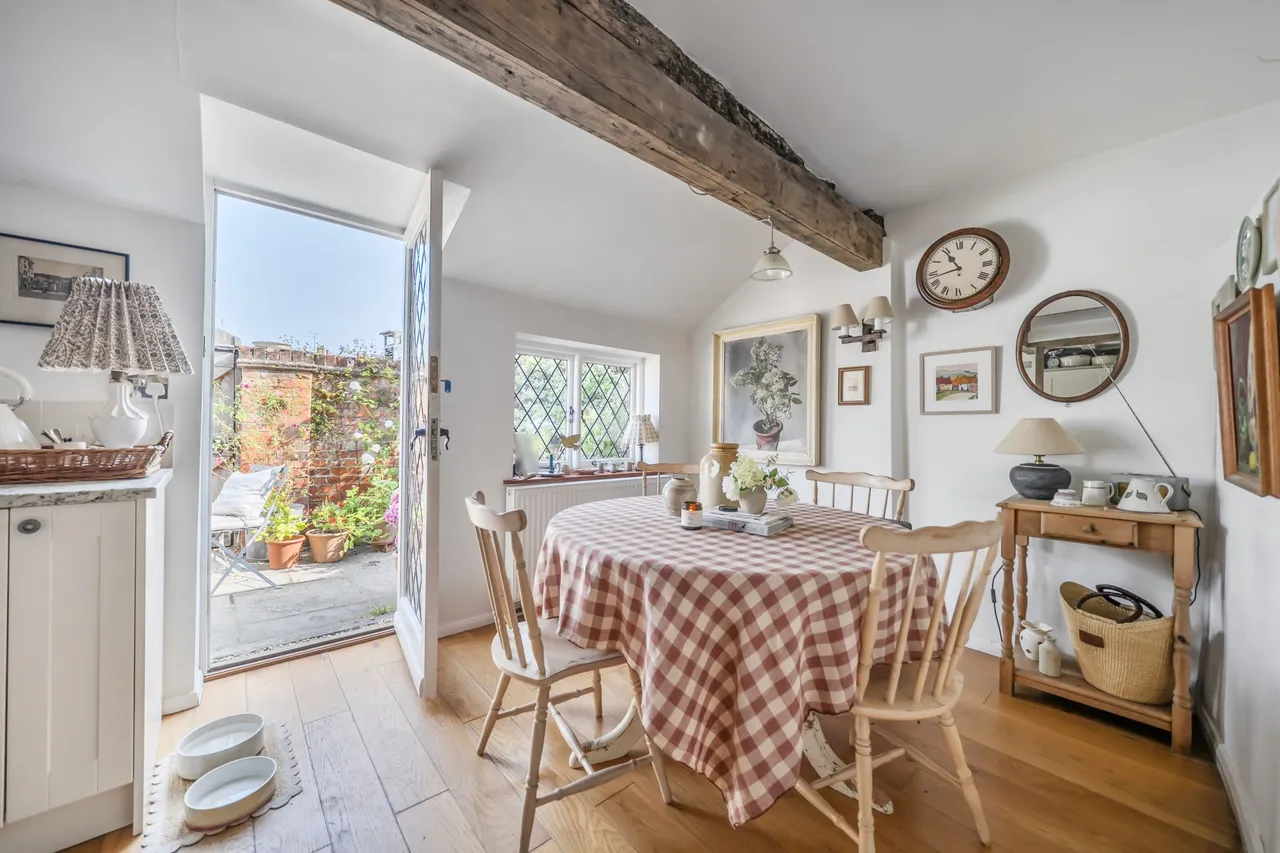Little Haven The Bury, Odiham, Hook, RG29 1LY, photo 8