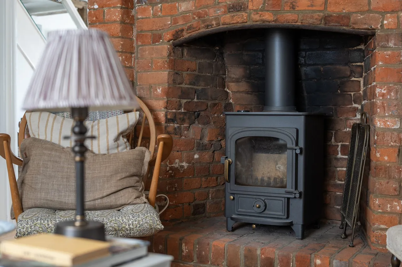 Little Haven The Bury, Odiham, Hook, RG29 1LY, photo 5
