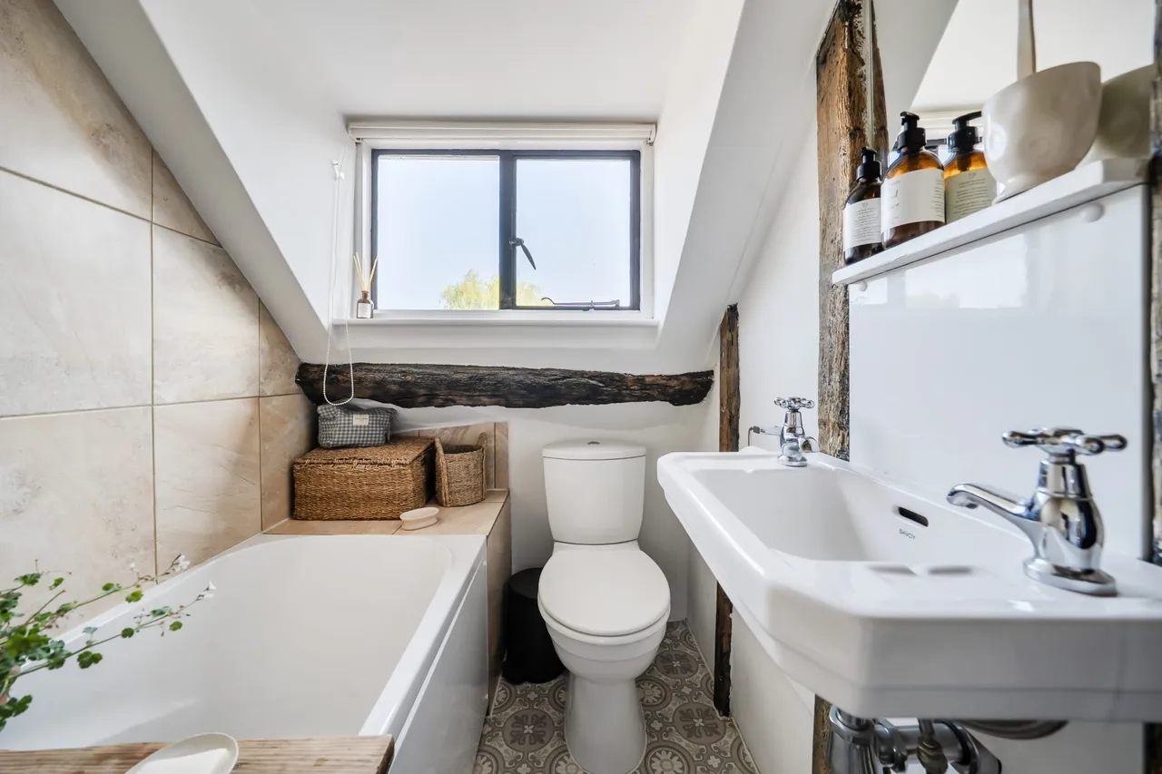 Little Haven The Bury, Odiham, Hook, RG29 1LY, photo 19