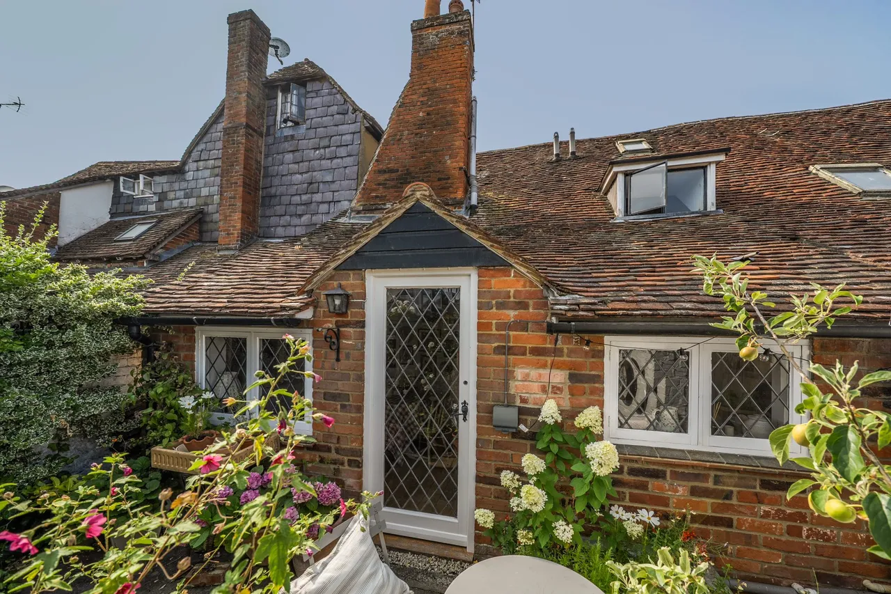 Little Haven The Bury, Odiham, Hook, RG29 1LY, photo 20