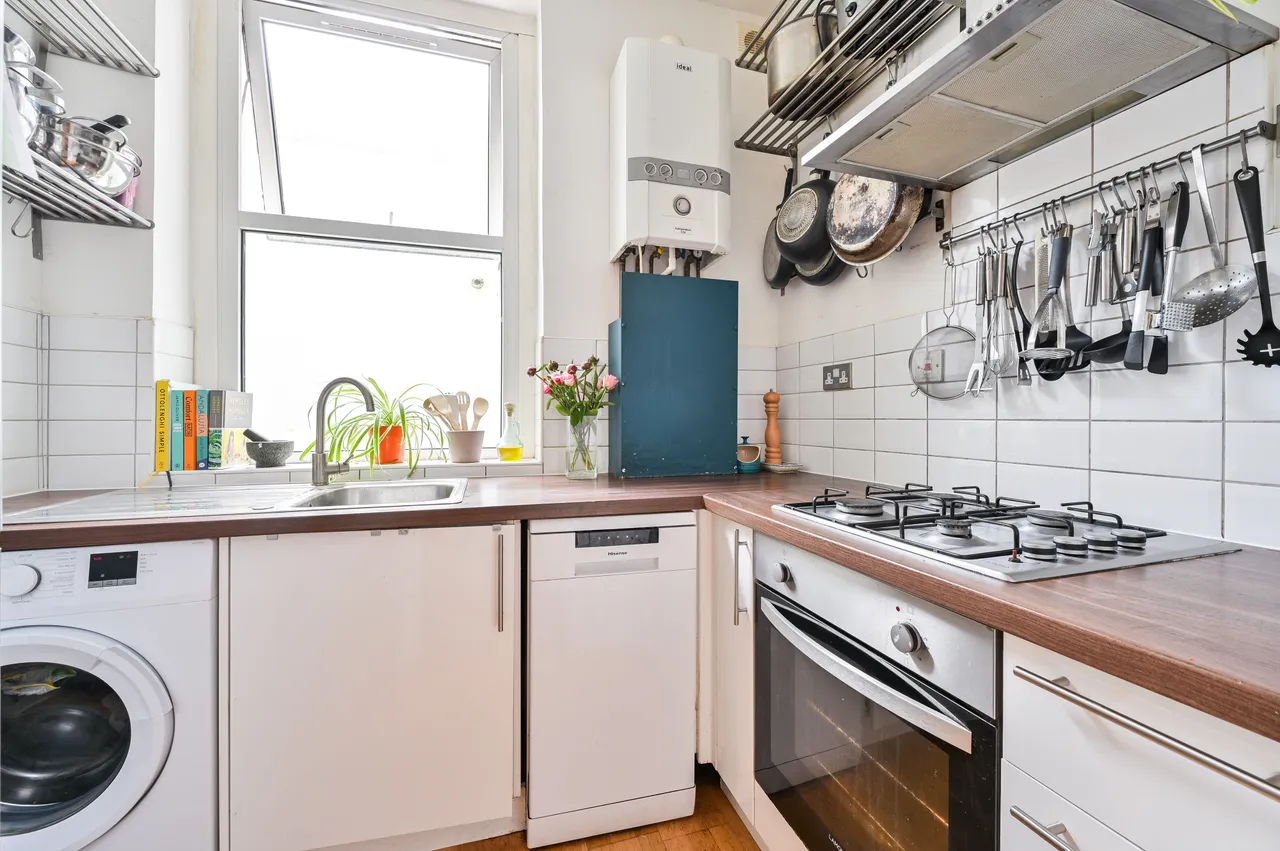Flat 3, 166 Rye Lane, London, photo 4
