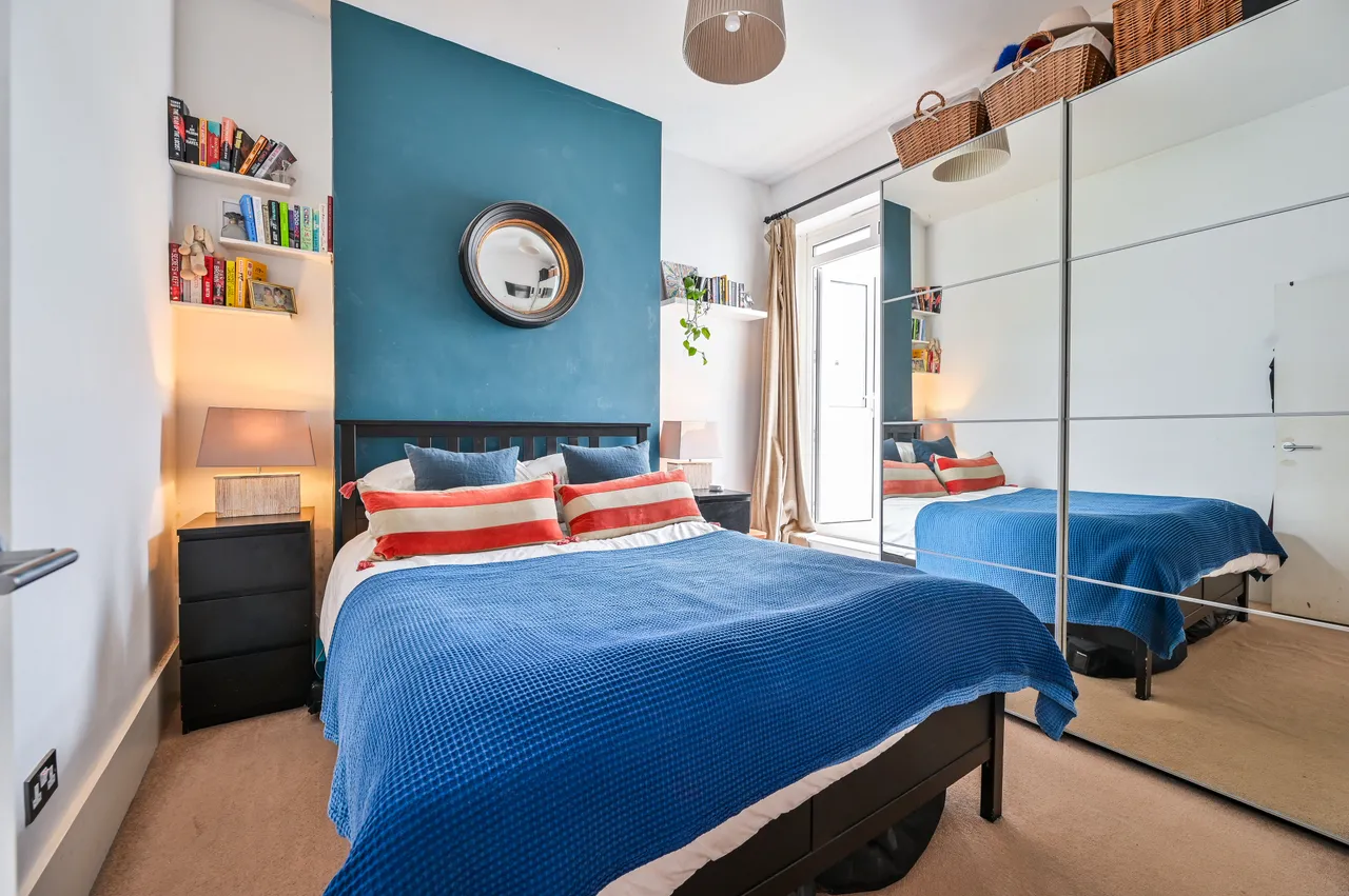 Flat 3, 166 Rye Lane, London, photo 2