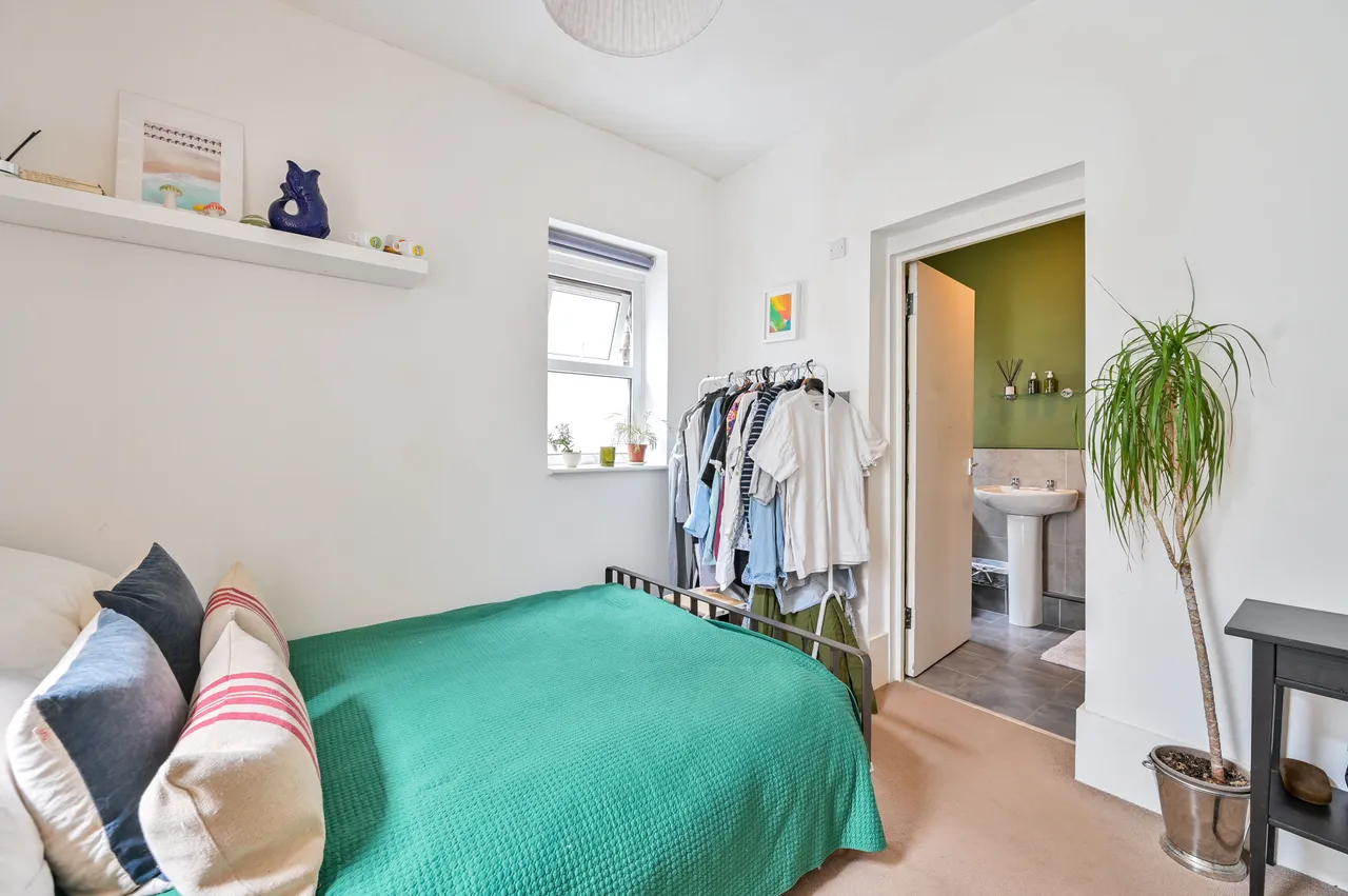 Flat 3, 166 Rye Lane, London, photo 6
