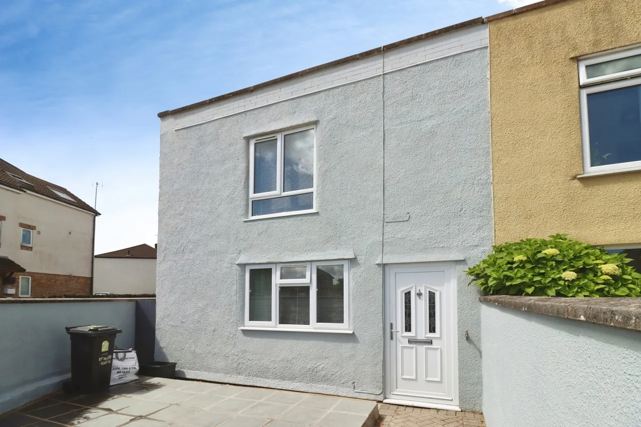 2 bed flat for sale — Leicester Square, Bristol, BS16