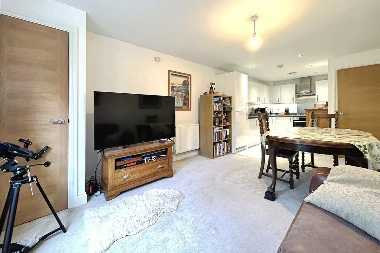Carter Court, Hook, Hampshire, RG27 9AD, photo 5