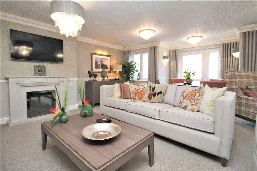 Thorpe Road, Staines-upon-Thames, TW18, photo 13