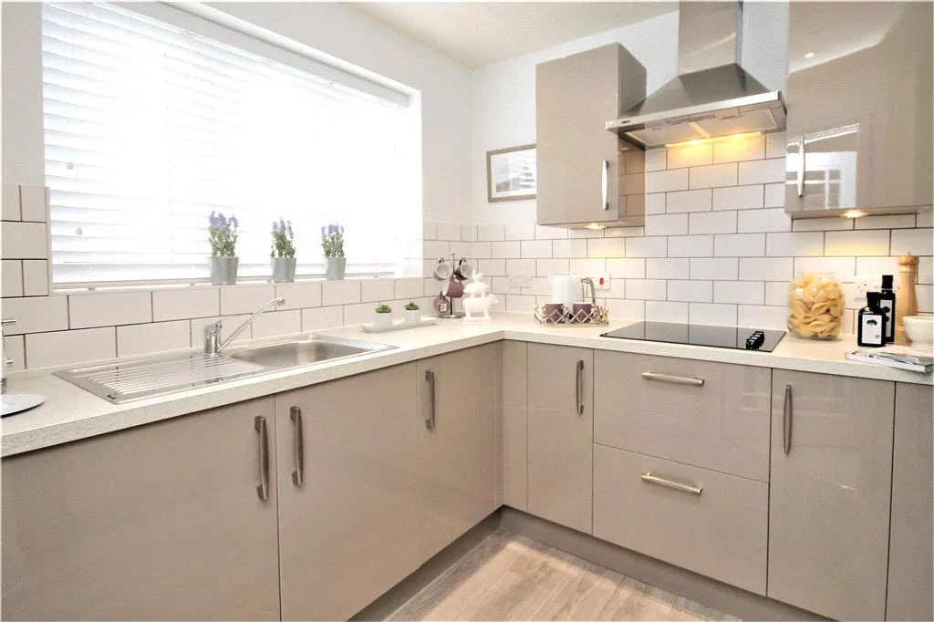 Thorpe Road, Staines-upon-Thames, TW18, photo 3