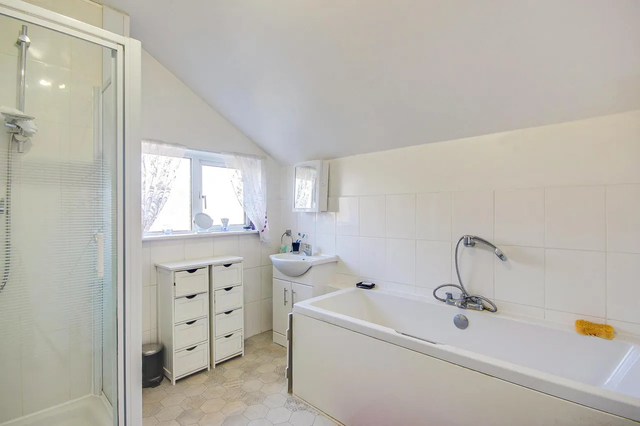 Reservoir Road, Robinswood Hill, Gloucester, GL4, photo 10