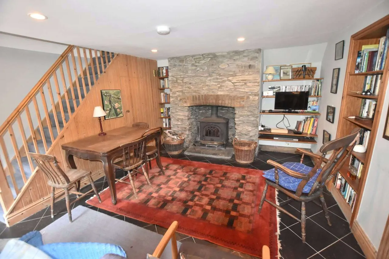 Velindre, Llandysul, Carmarthenshire, SA44 5XE, photo 12