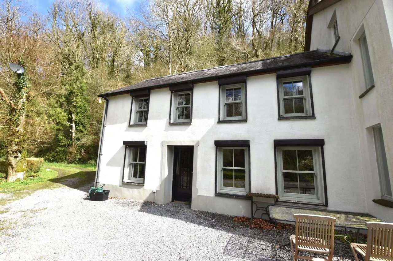 Velindre, Llandysul, Carmarthenshire, SA44 5XE, photo 5