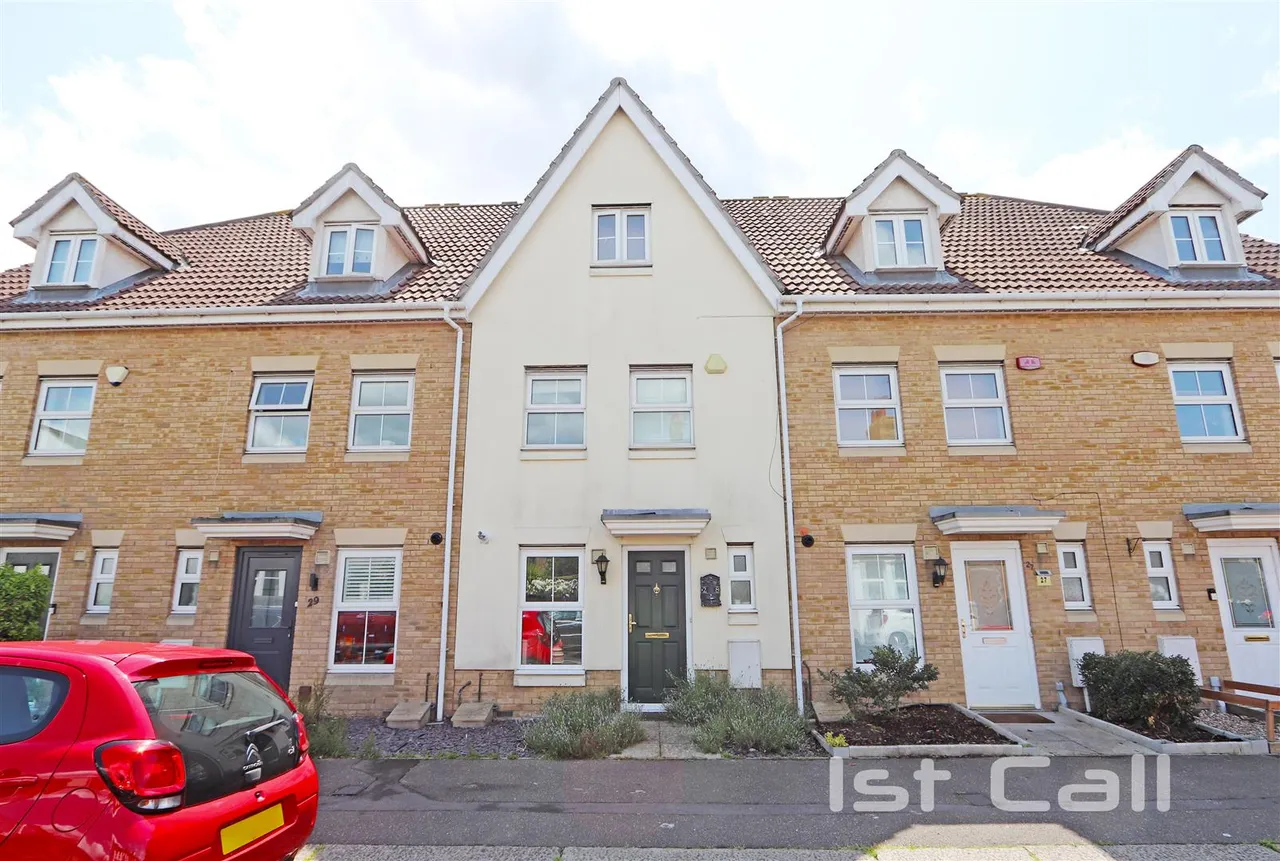 3 bed house for sale, Northumberland Avenue, Southend-On-Sea