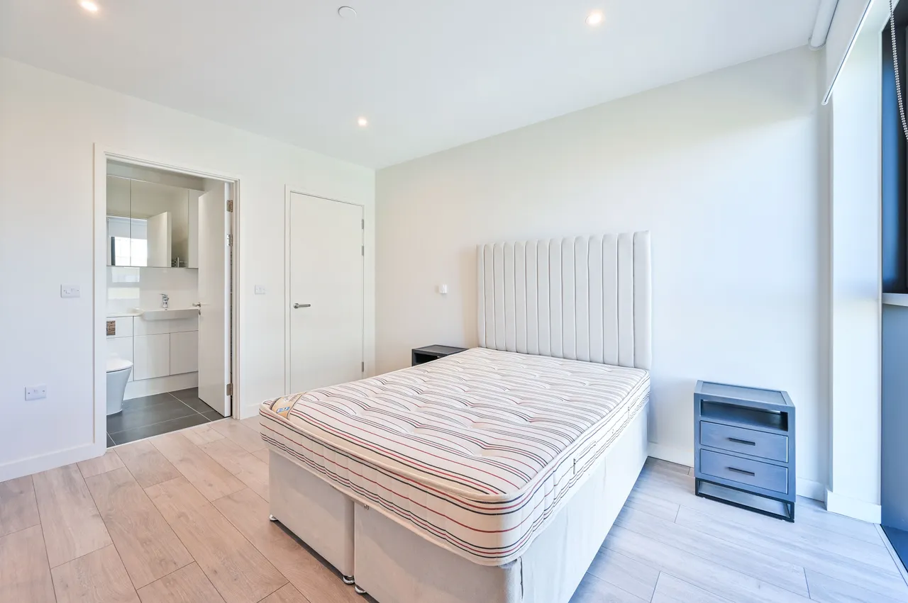 Showflat 1 (1 Bed) Momento Elephant & Castle, Parkside, London, photo 11