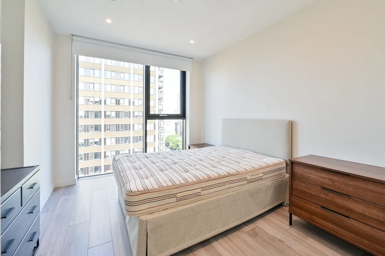 Showflat 1 (1 Bed) Momento Elephant & Castle, Parkside, London, photo 2