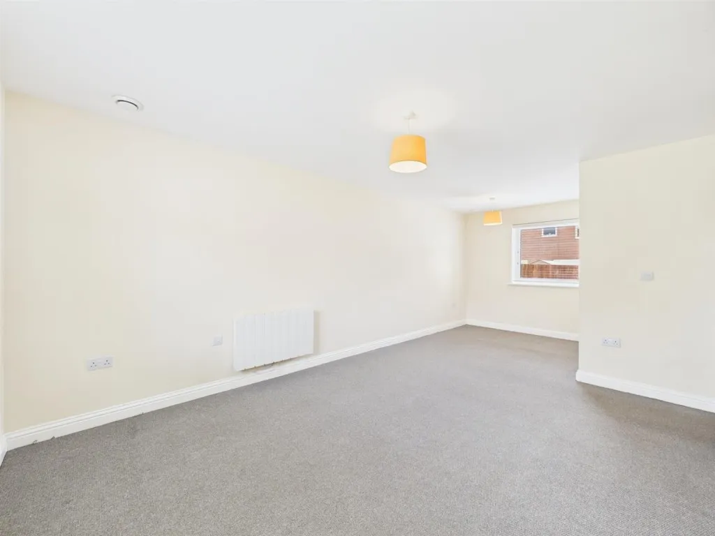Quercetum Close, Aylesbury, photo 4