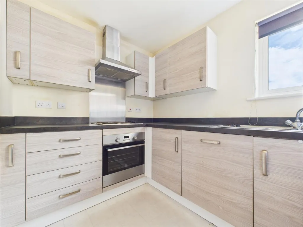 Quercetum Close, Aylesbury, photo 2