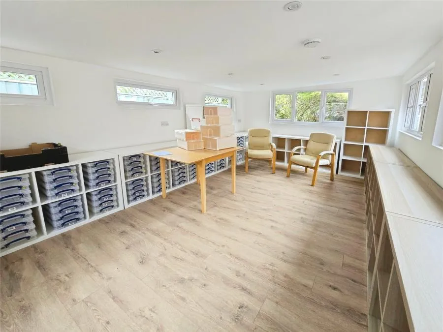Coles Close, Freshwater, PO40, photo 11