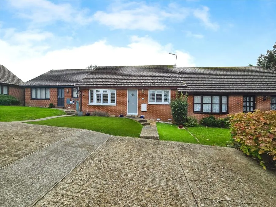 Coles Close, Freshwater, PO40, photo 13