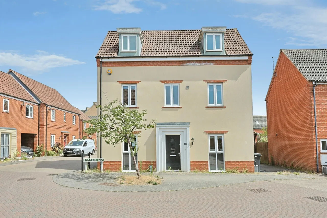 4 bed house for sale, Maze Avenue, Costessey, NR8