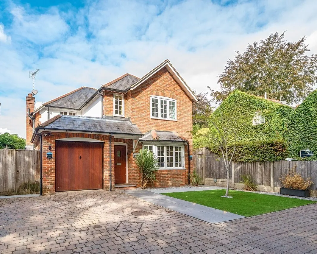 4 bed house for sale, Spratts Lane, Ottershaw, KT16