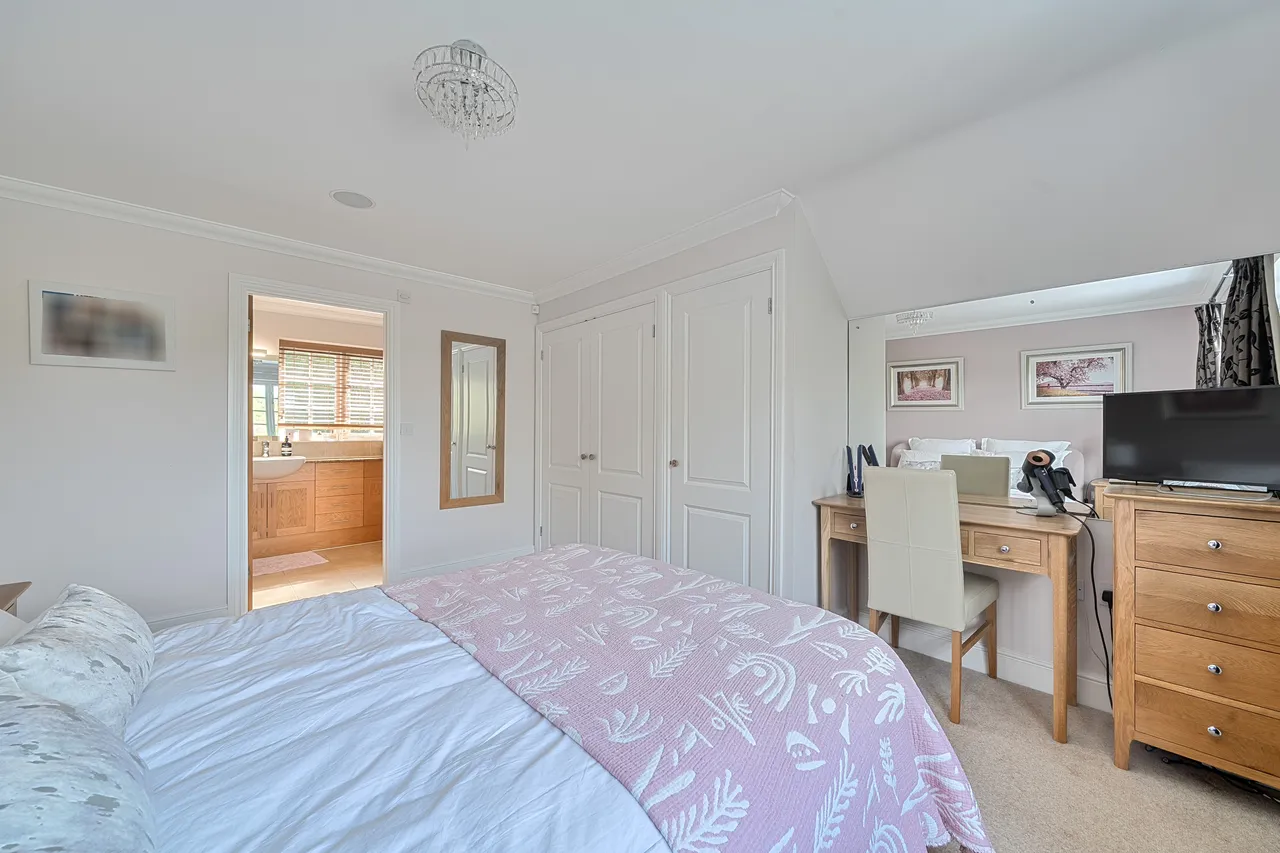 Spratts Lane, Ottershaw, KT16, photo 11