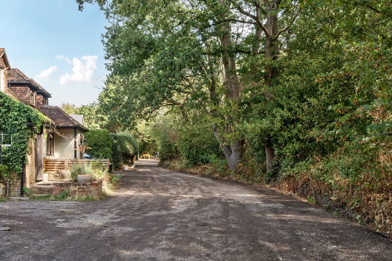 Spratts Lane, Ottershaw, KT16, photo 19