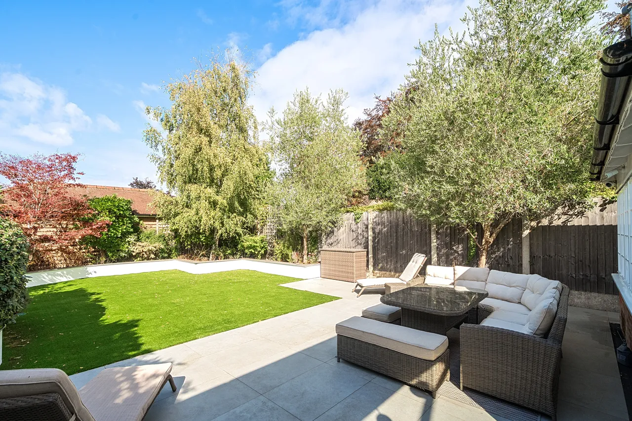 Spratts Lane, Ottershaw, KT16, photo 8