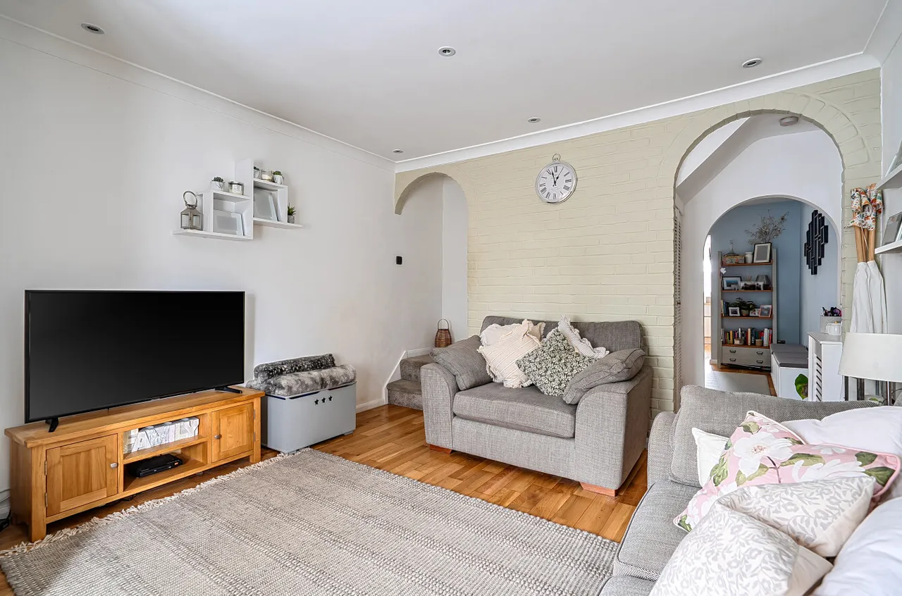 Cottimore Lane, Walton-On-Thames, KT12, photo 15