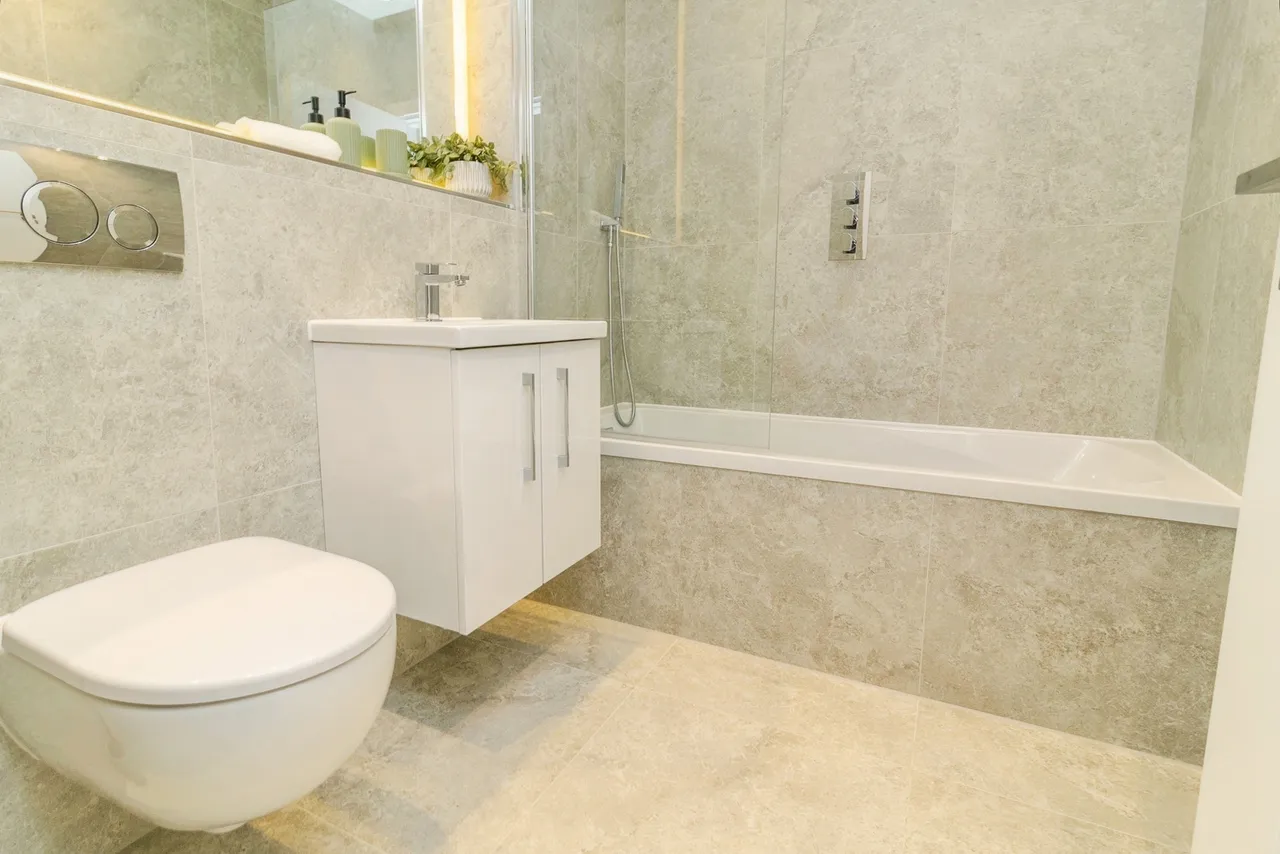 Plot 15 Caldecotte Lakes, Milton Keynes, MK7, photo 3