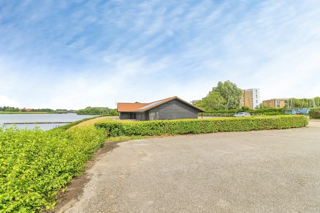 Plot 15 Caldecotte Lakes, Milton Keynes, MK7, photo 15