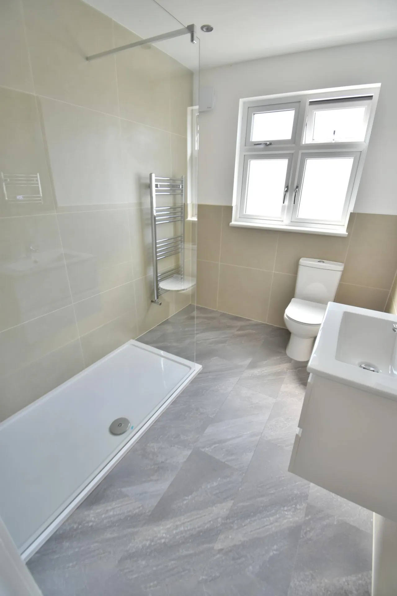 New Road, BH22, photo 17