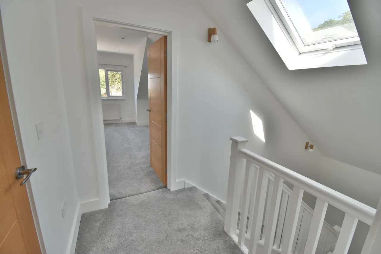 New Road, BH22, photo 14